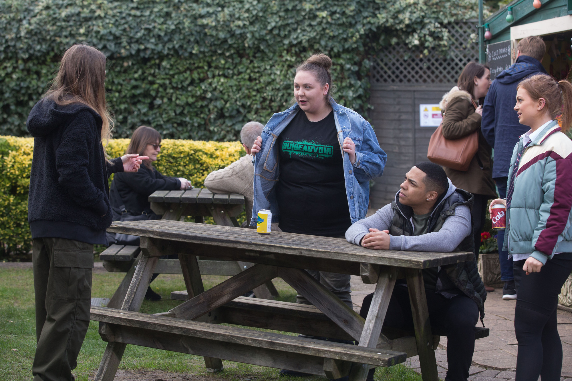 EastEnders Wk18 (8).jpg