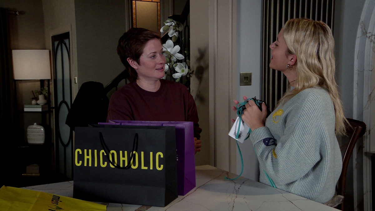 22_10_CORO_BECKY_BETSY_LISA_01