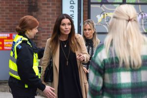 Corrie spoiler preview image - Carla, Srah, Police officer and Lisa- 21 Nov