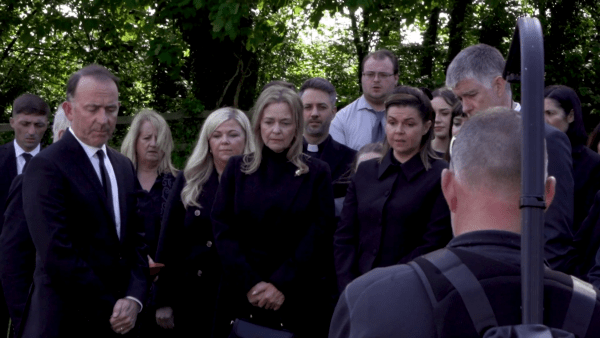 Funeral scenes in Rownd a Rownd as Glanrafon says goodbye Kelvin