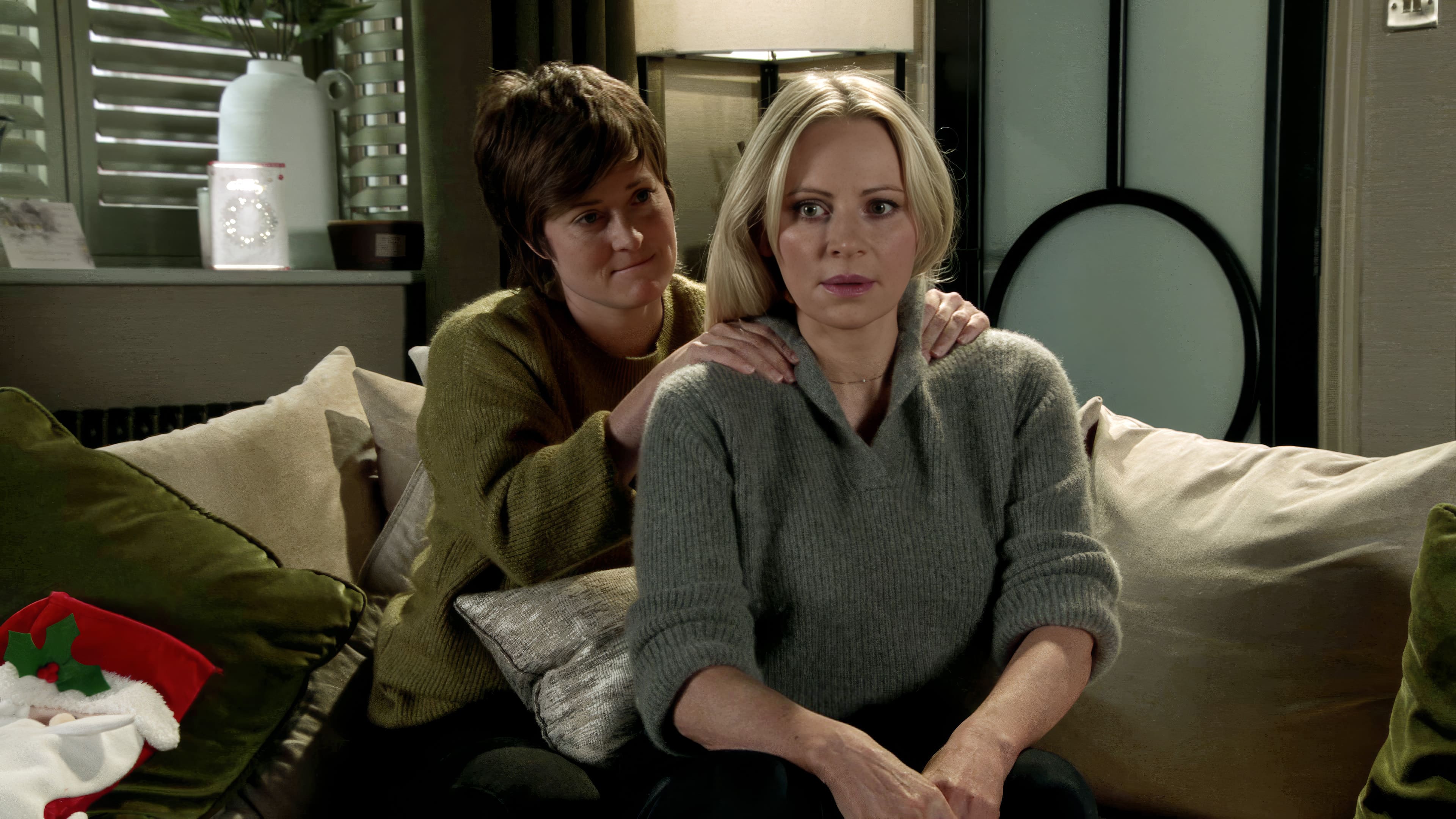 Becky and Lisa in Corrie